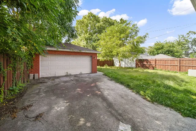 $330,000 | 11326 South Parnell Avenue, Chicago, IL 60628