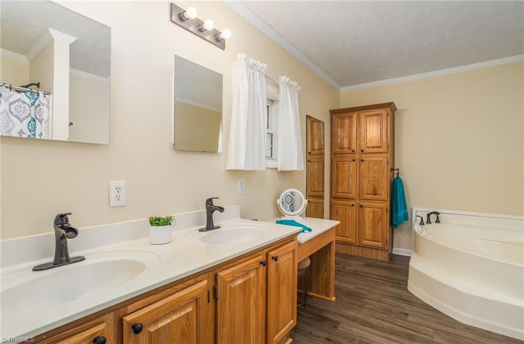 890 Pinnix Road Jonesville, NC 28642 - Photo 22 of 50 Gallery Image 22