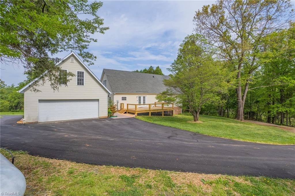 890 Pinnix Road Jonesville, NC 28642 - Photo 36 of 50 Gallery Image 36