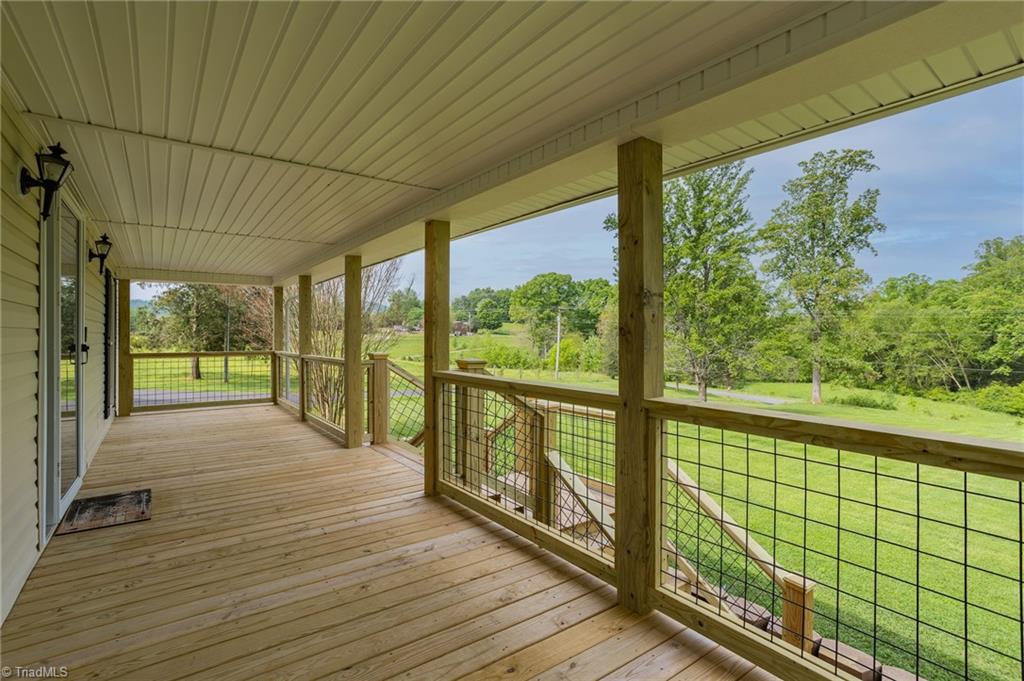 890 Pinnix Road Jonesville, NC 28642 - Photo 5 of 50 Gallery Image 5