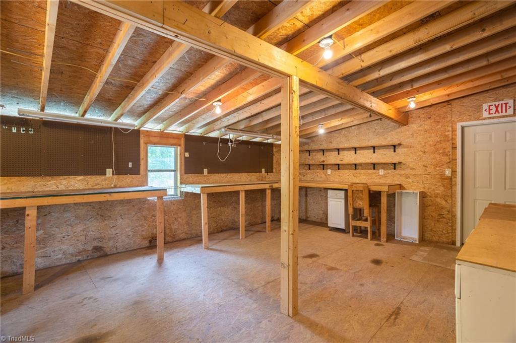 890 Pinnix Road Jonesville, NC 28642 - Photo 43 of 50 Gallery Image 43