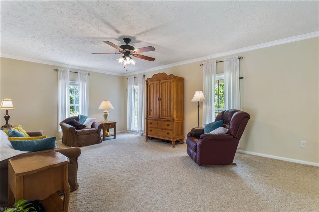 890 Pinnix Road Jonesville, NC 28642 - Photo 7 of 50 Gallery Image 7