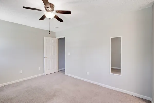 $1,995 | 1860 Piper Drive, Charleston, SC 29407