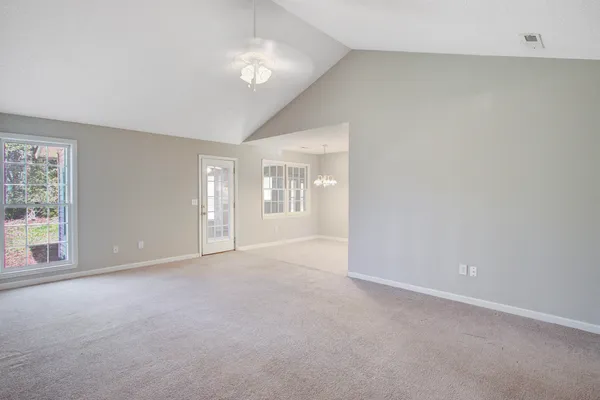 $1,995 | 1860 Piper Drive, Charleston, SC 29407