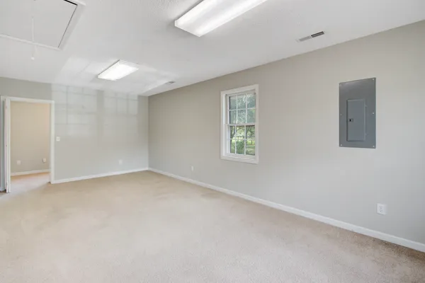 $1,995 | 1860 Piper Drive, Charleston, SC 29407