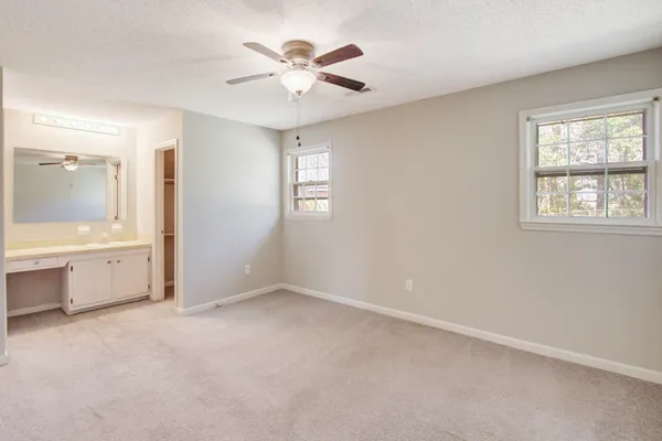 $1,995 | 1860 Piper Drive, Charleston, SC 29407