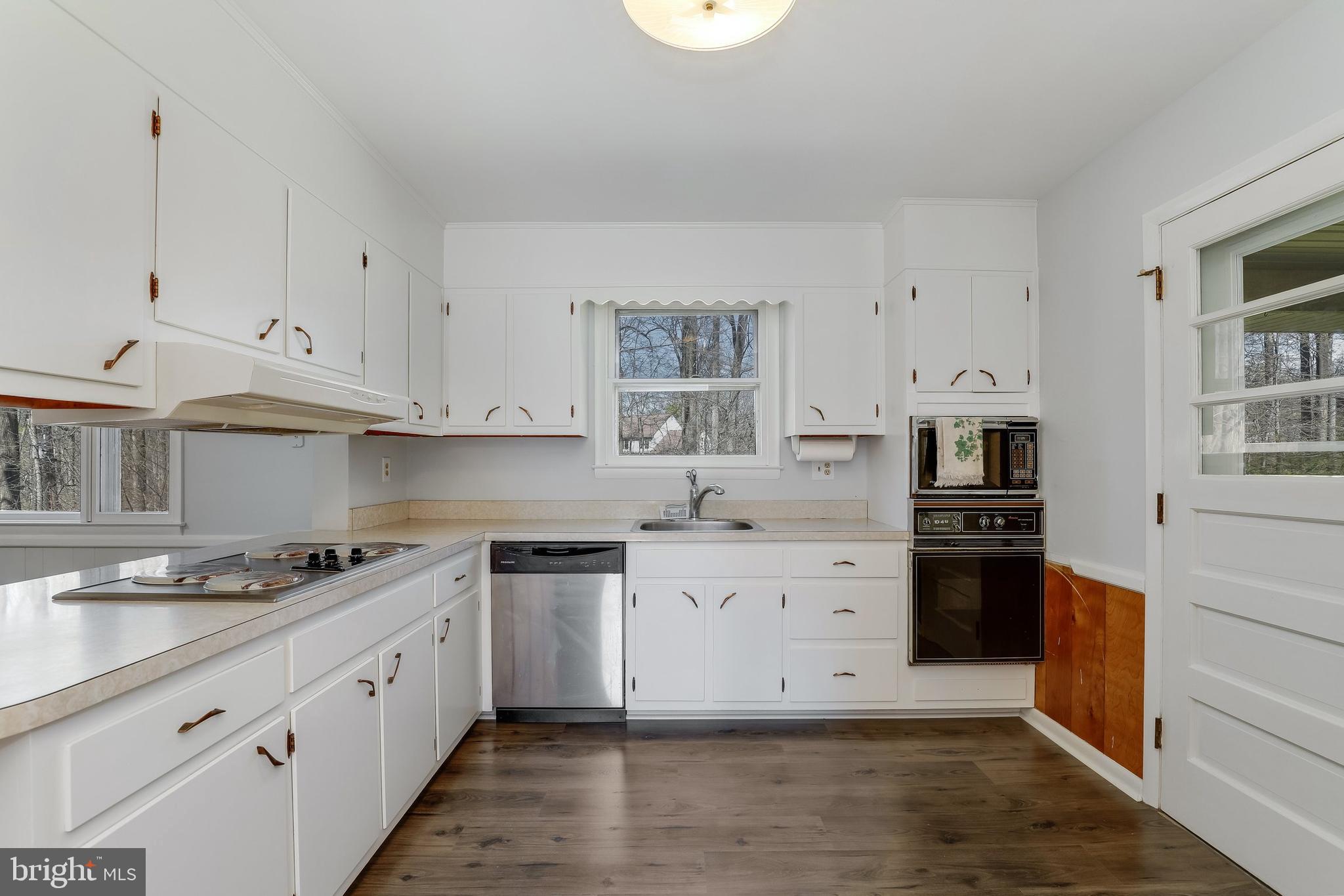 6436 Lochridge Road Columbia, MD 21044 - Photo 8 of 32 Gallery Image 8