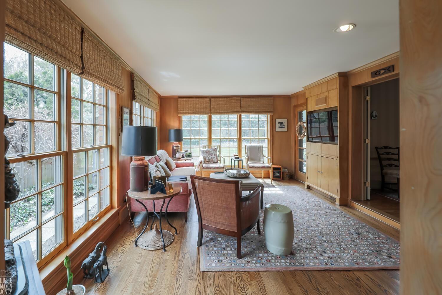 161 Vendome Road Grosse Pointe, MI 48236 - Photo 14 of 64 50138023-d5758d25-35d4-4c48-a40c-462df28839e2.JPG