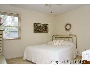 40 Squires Road Springfield, IL 62704 - Photo 9 of 13
