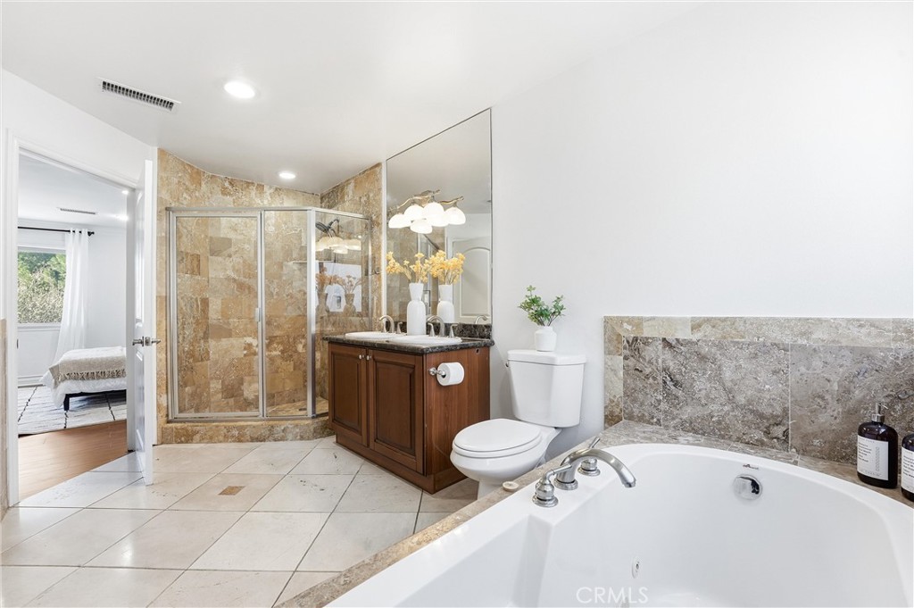 7006 Valmont Street, Unit B Tujunga, CA 91042 - Photo 18 of 28