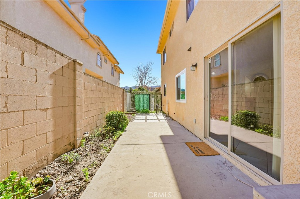 7006 Valmont Street, Unit B Tujunga, CA 91042 - Photo 27 of 28