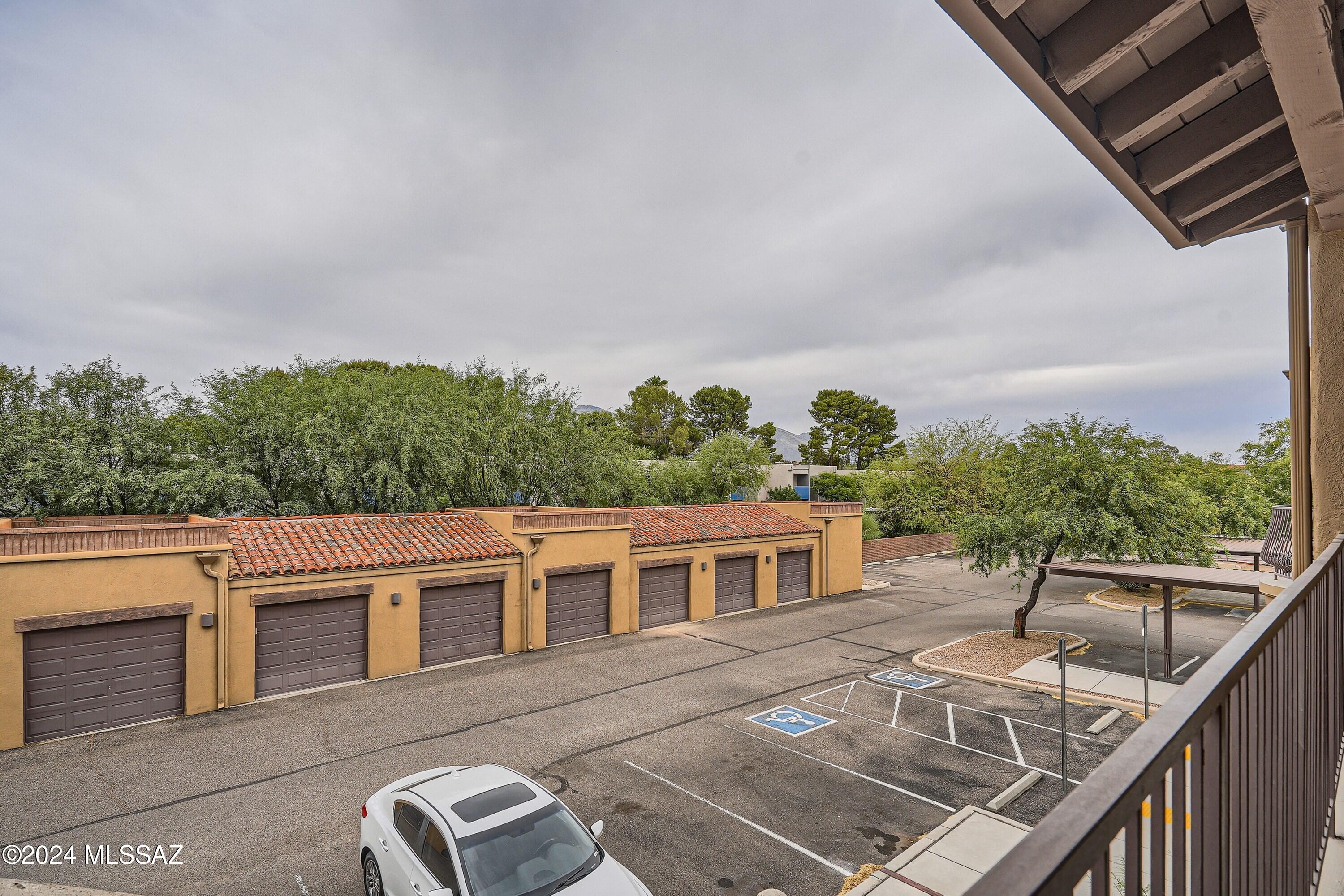 2010 East River Road, Unit 204 Tucson, AZ 85718 - Photo 18 of 21 Gallery Image 18