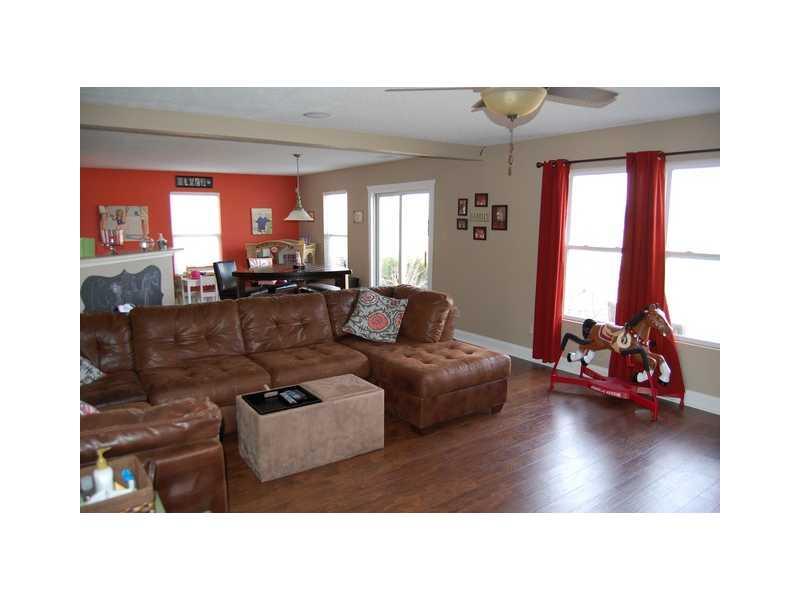 9312 West Dockside Circle Pendleton, IN 46064 - Photo 4 of 16 Gallery Image 4