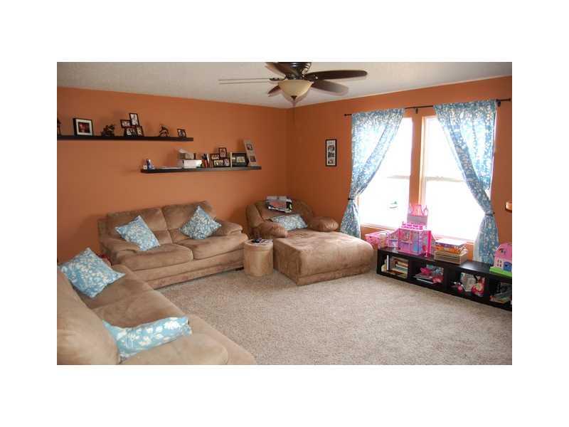 9312 West Dockside Circle Pendleton, IN 46064 - Photo 9 of 16 Gallery Image 9