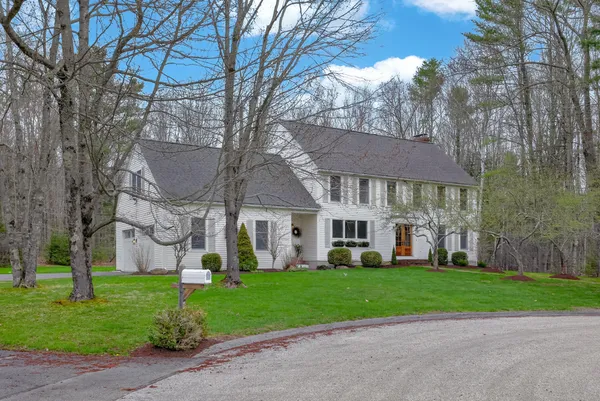 $1,595,000 | 32 Acorn Circle, Yarmouth, ME 04096
