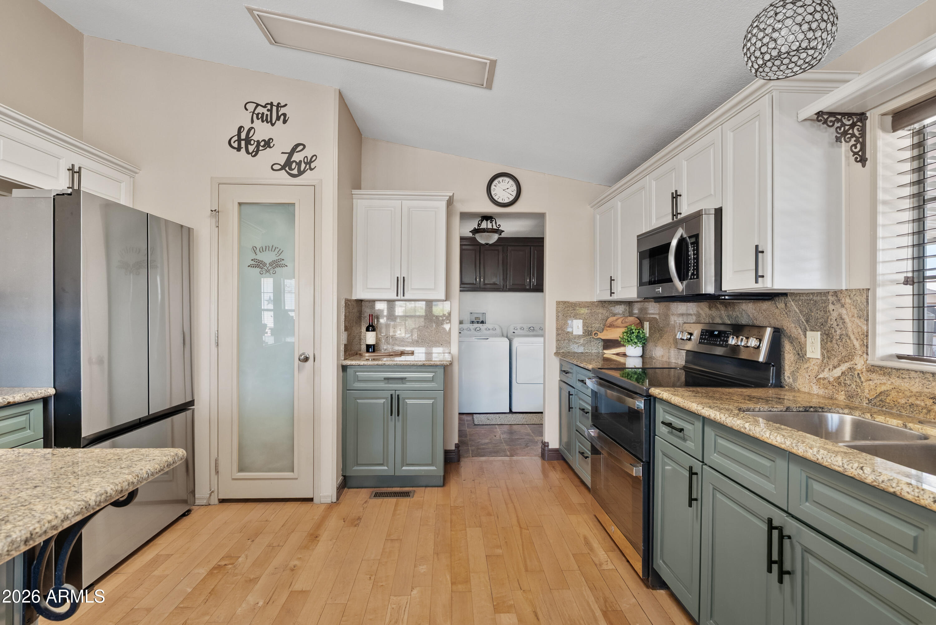 3700 South Tomahawk Road, Unit 42 Apache Junction, AZ 85119 - Photo 6 of 29 Kitchen