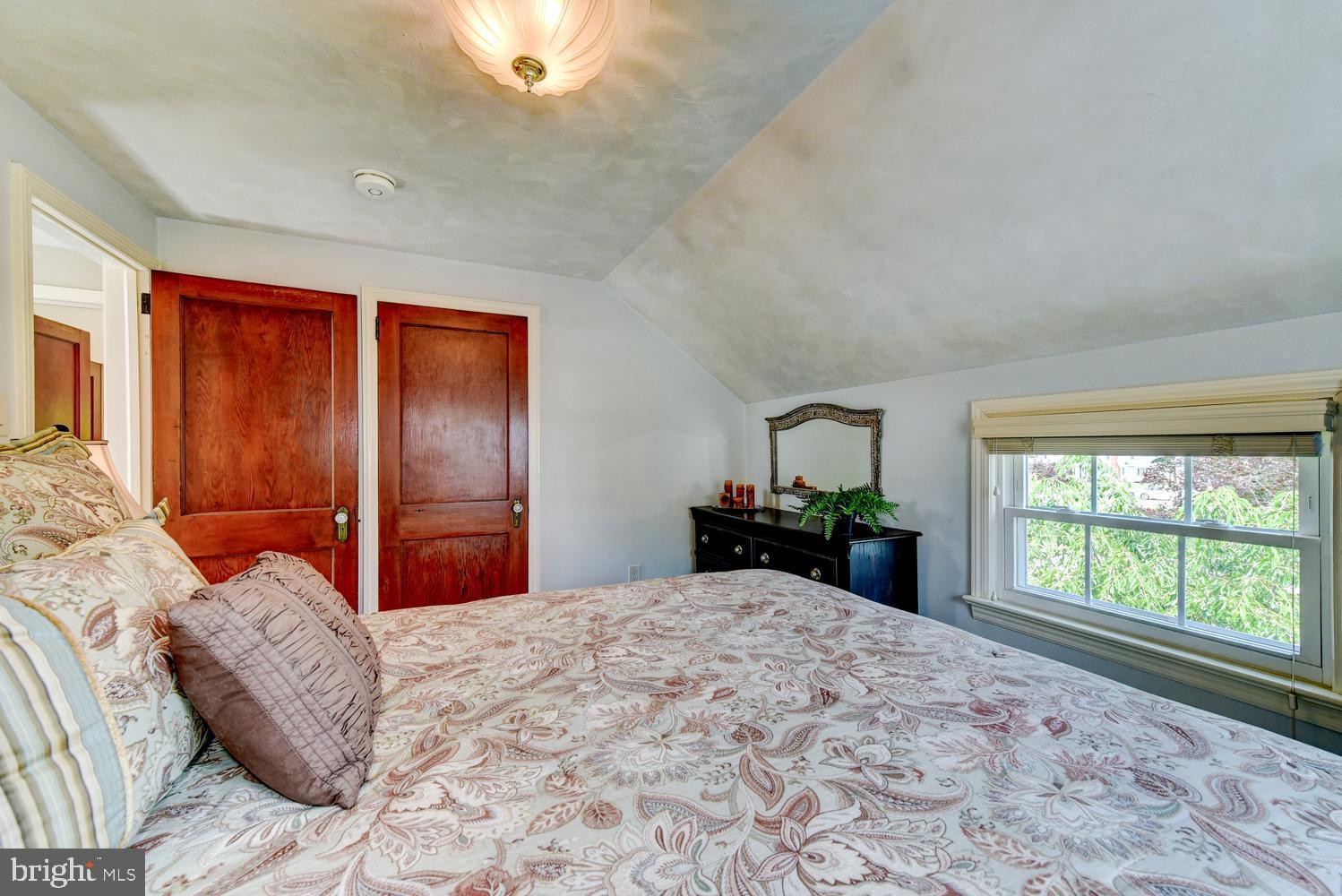 113 Prospect Avenue Hamilton, NJ 08620 - Photo 35 of 67 Bedroom 2