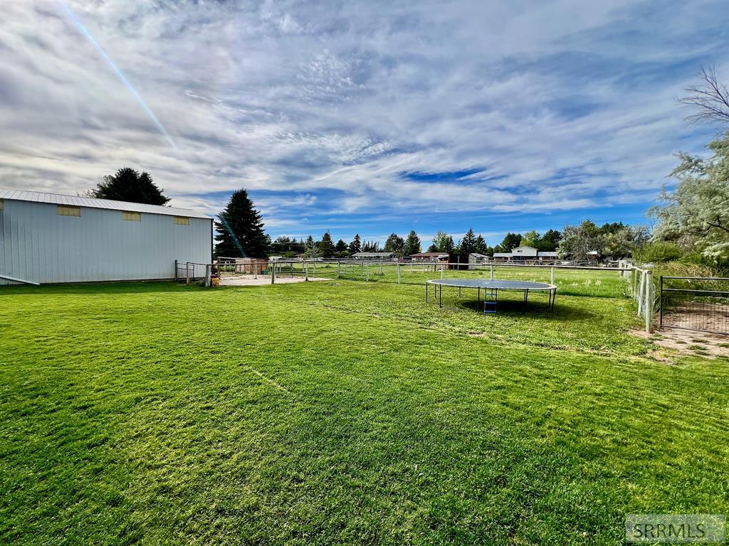 3785 East Wanda Ammon, ID 83406 - Photo 17 of 83