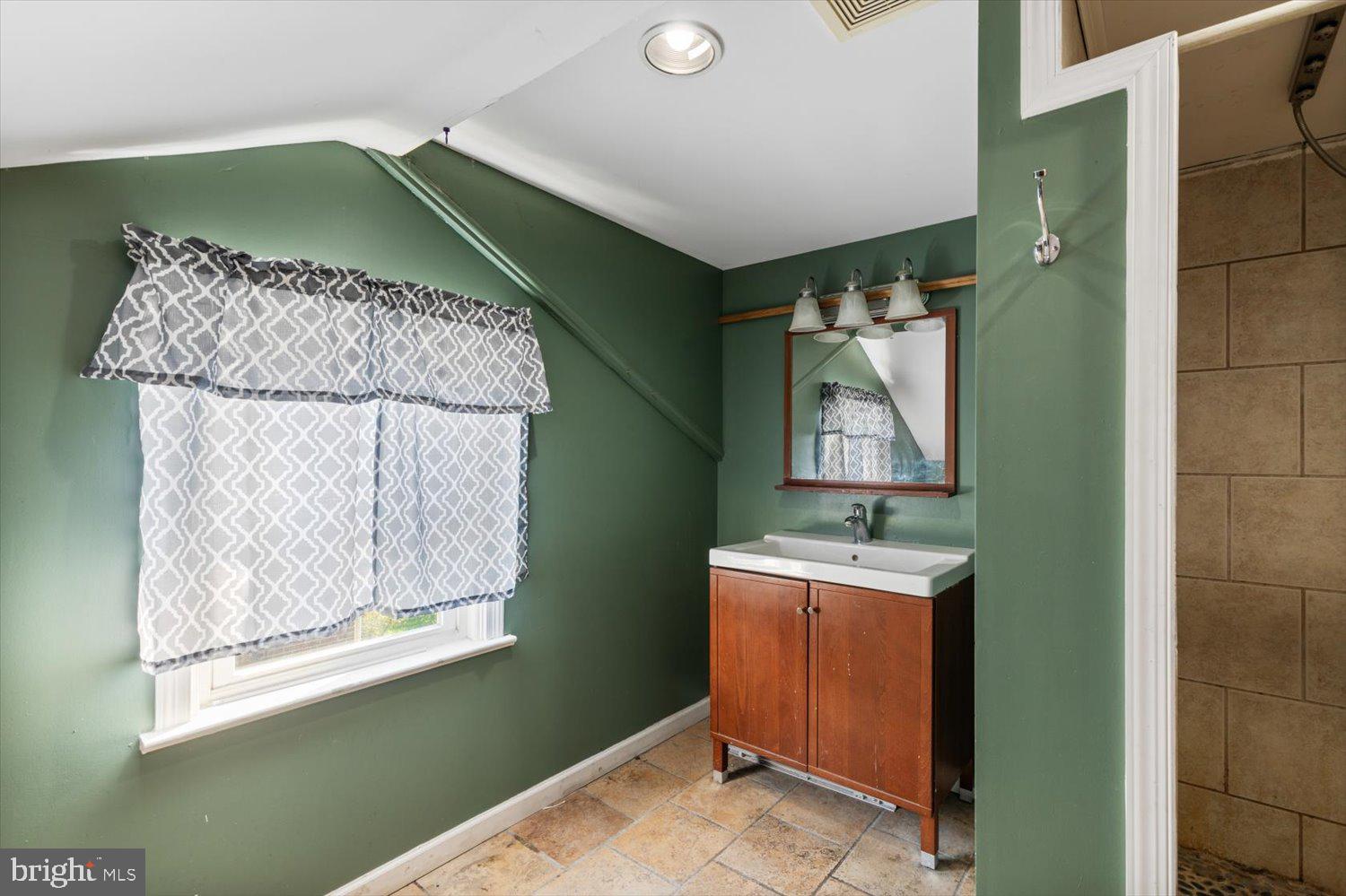 2247 Manor Ridge Drive Lancaster, PA 17603 - Photo 19 of 26 Gallery Image 19