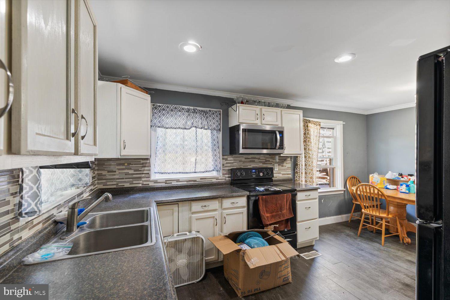 2247 Manor Ridge Drive Lancaster, PA 17603 - Photo 9 of 26 Gallery Image 9