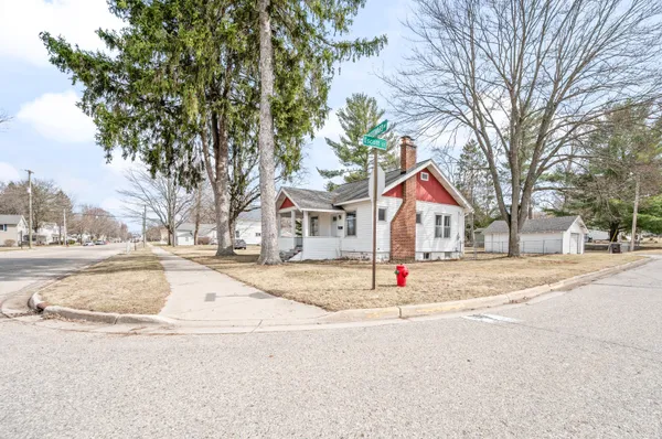 $187,900 | 515 Woodward Avenue, Big Rapids, MI 49307