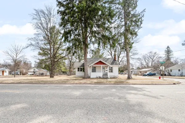 $187,900 | 515 Woodward Avenue, Big Rapids, MI 49307