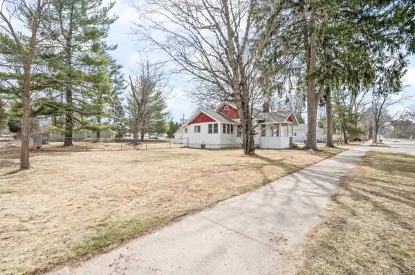 $187,900 | 515 Woodward Avenue, Big Rapids, MI 49307