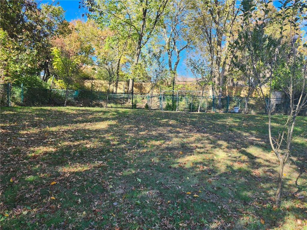 1406 Greentree Road Pittsburgh, PA 15220 - Photo 19 of 19 Gallery Image 19