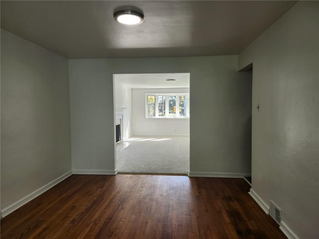 1406 Greentree Road Pittsburgh, PA 15220 - Photo 6 of 19 Gallery Image 6
