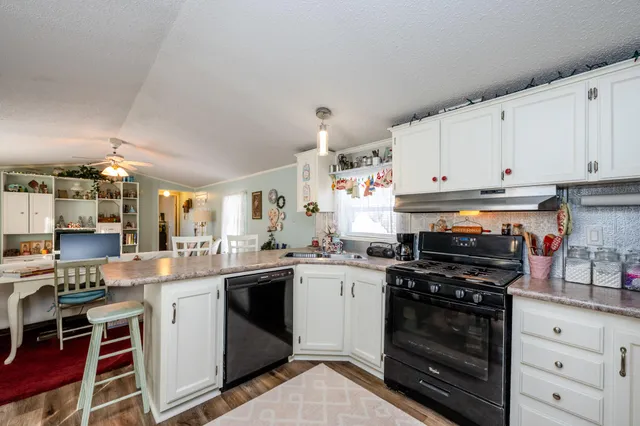 $65,000 | 1565 M-63 Benton Harbor, Unit 65, Benton Harbor, MI 49022