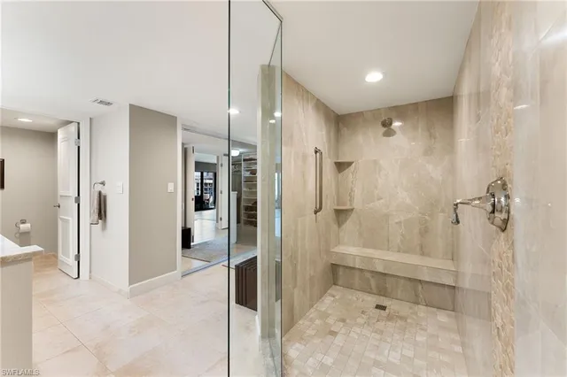 $1,799,000 | 4451 Gulf Shore Boulevard North, Unit 1901, Naples, FL 34103