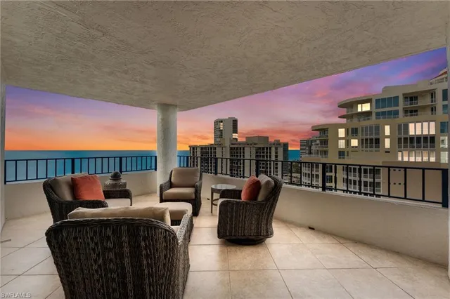 $1,799,000 | 4451 Gulf Shore Boulevard North, Unit 1901, Naples, FL 34103