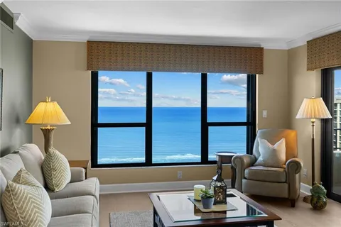 $1,995,000 | 4451 Gulf Shore Boulevard North, Unit 1901, Naples, FL 34103