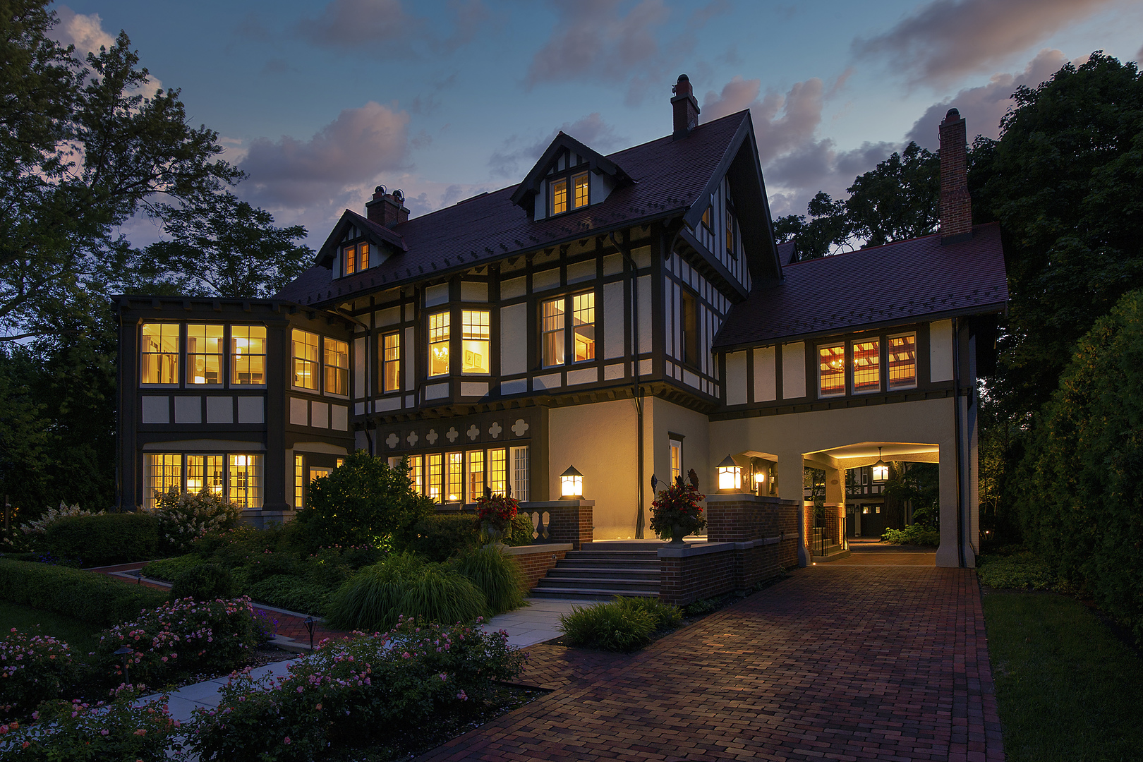 1622 Forest Place Evanston, IL 60201 - Photo 4 of 47 a view of a house in a park