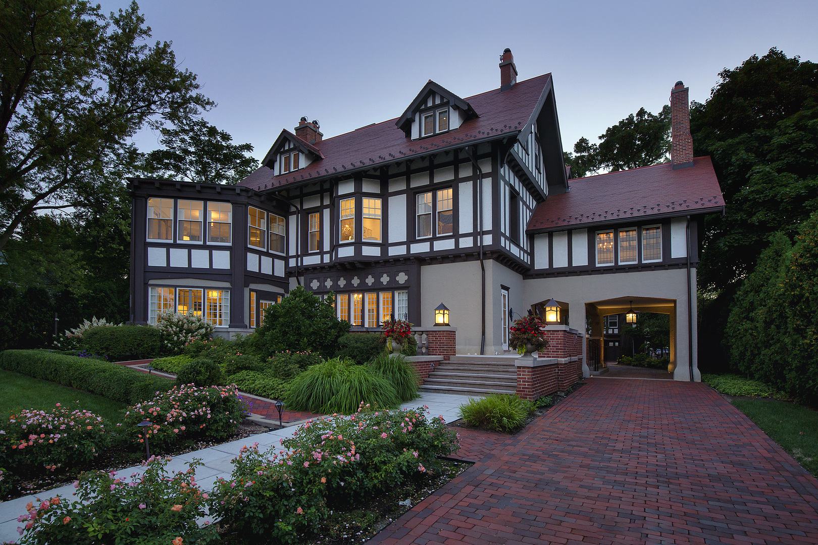 1622 Forest Place Evanston, IL 60201 - Photo 47 of 47 a house view with a garden space