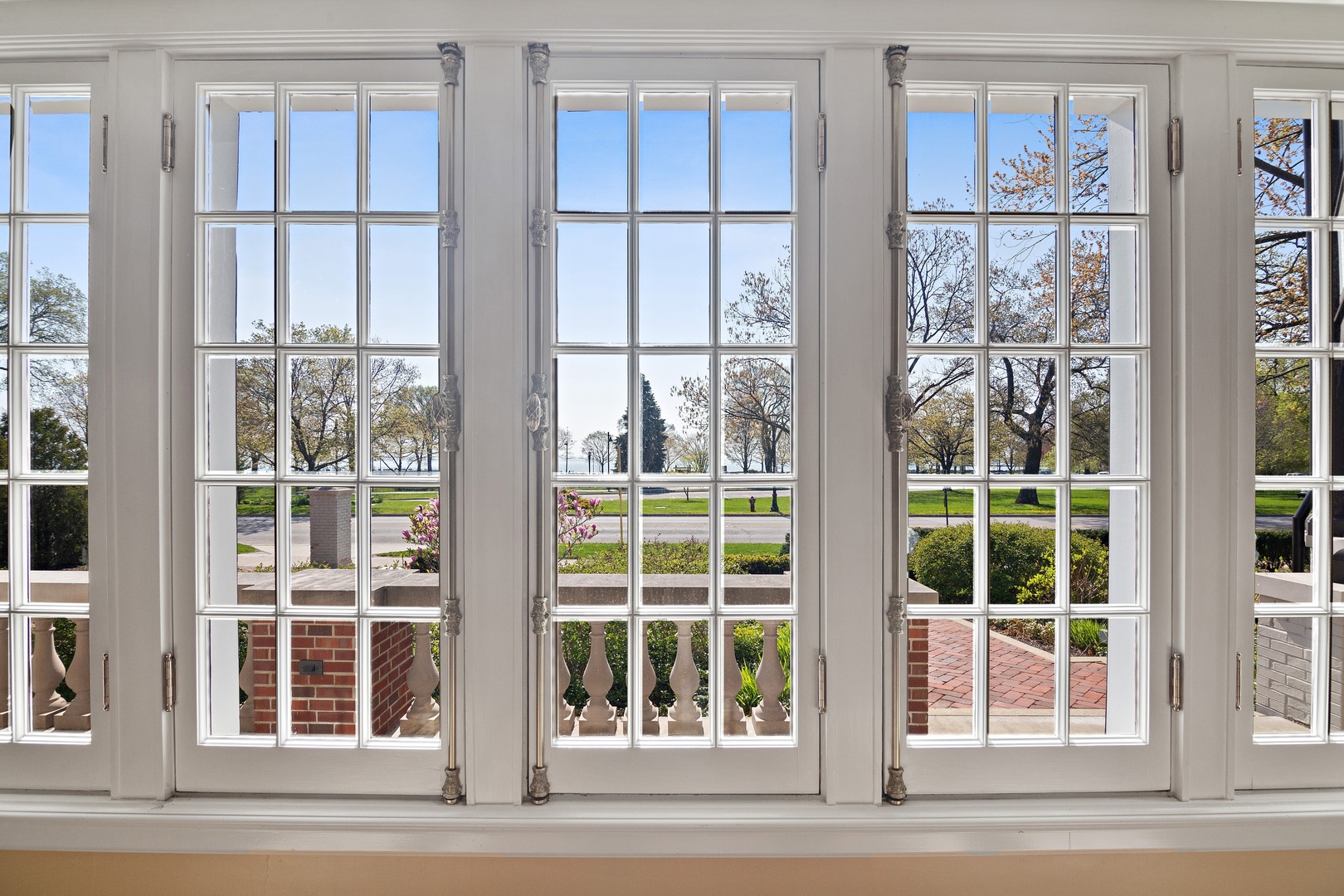 1622 Forest Place Evanston, IL 60201 - Photo 9 of 47 a view of a brick building