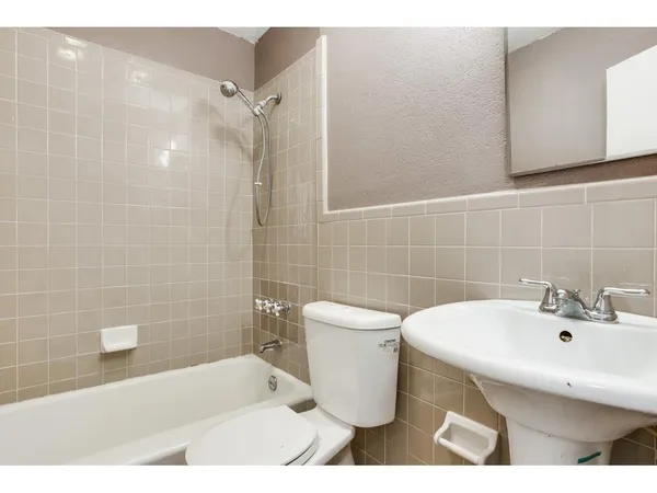 $1,350 | 4013 Dexter Avenue, Fort Worth, TX 76107