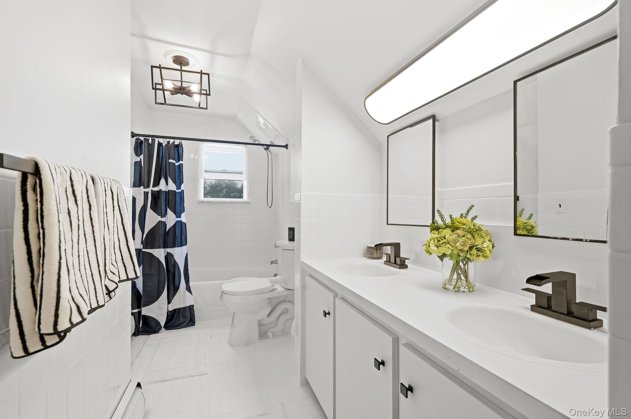 39 Lambert Lane New Rochelle, NY 10804 - Photo 28 of 36 Hall bathroom