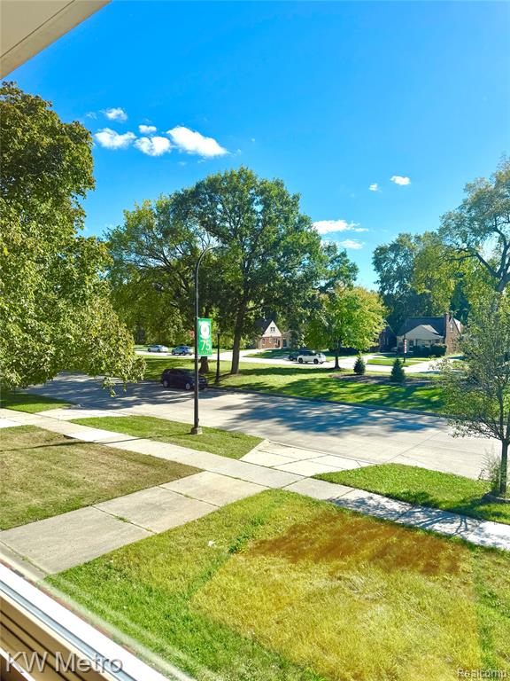 2182 Vernier Road Grosse Pointe, MI 48236 - Photo 4 of 32
