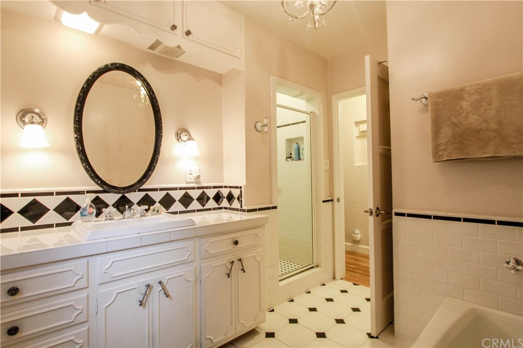 619 Ultimo Avenue Long Beach, CA 90814 - Photo 21 of 32