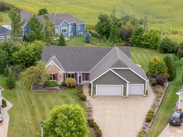 $705,000 | 1526 Pine Cone Trail, Port Washington, WI 53074