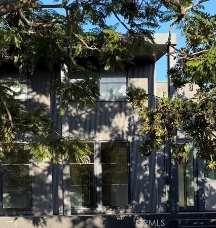 $10,000 | 2002 Virginia, Los Angeles, CA 90016