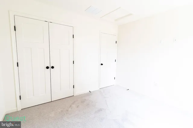 a close view of light fixtures