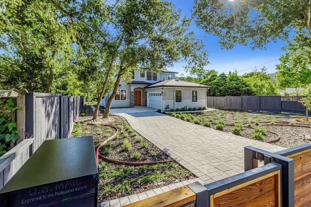 $2,790,000 | 1066 Larch Avenue, Moraga, CA 94556