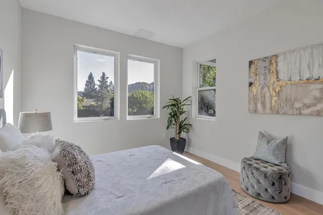 $2,790,000 | 1066 Larch Avenue, Moraga, CA 94556