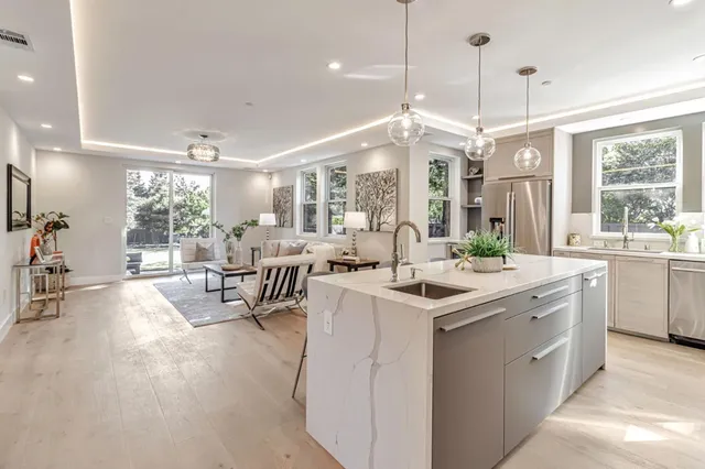 $2,790,000 | 1066 Larch Avenue, Moraga, CA 94556
