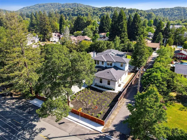 $2,790,000 | 1066 Larch Avenue, Moraga, CA 94556