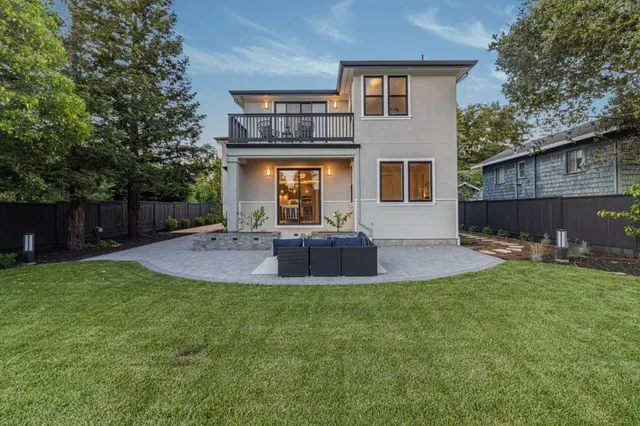 $2,790,000 | 1066 Larch Avenue, Moraga, CA 94556