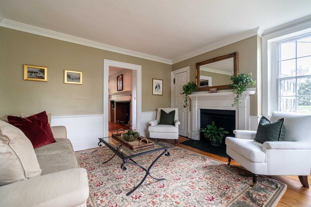 16 Middle Street Hingham, MA 02043 - Photo 12 of 29