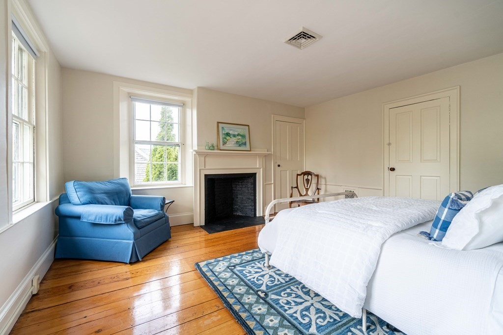 16 Middle Street Hingham, MA 02043 - Photo 17 of 29